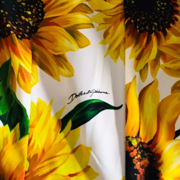 - New 💯 Original Dolce & Gabbana FITTED-WAIST SINGLE-BREASTED COAT IN BLAC - Picture 14 of 16